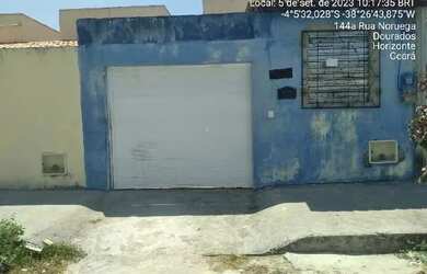 Imagem: A casa possui 2 Dormitórios, 1 Banheiro, 1 Vaga na garagem