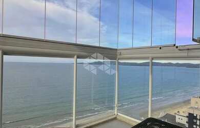 Imagem: O apartamento possui 5 Dormitórios, 1 Banheiro, 4 Vagas na