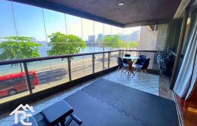 Imagem: O apartamento possui 4 Dormitórios, 5 Banheiros, 3 Vagas na