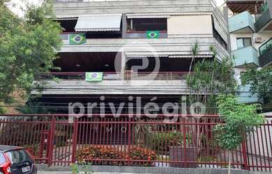 Imagem: O apartamento possui 4 Dormitórios, 2 Banheiros, 3 Vagas na