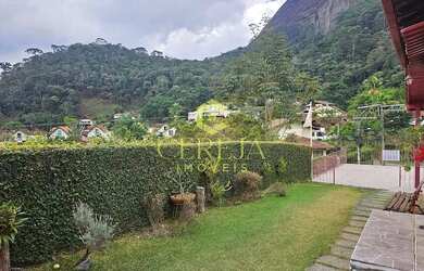 Imagem 3: Casa linear de 286m² e terreno de 776m² com 3 quartos no centro do Cônego,...