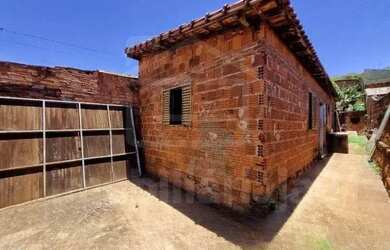 Imagem: A casa possui 2 Dormitórios, 1 Banheiro e 60m² de Área e