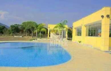 Imagem: A casa em condomínio possui 3 Dormitórios, 3 Banheiros, 2