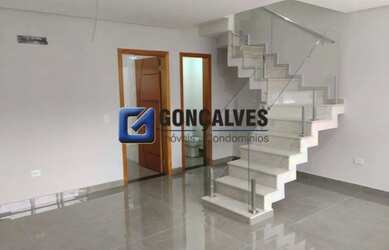 Imagem: A casa possui 3 Dormitórios, 4 Banheiros, 2 Vagas na garagem