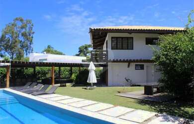 Imagem: A casa em condomínio possui 4 Dormitórios, 5 Banheiros, 5