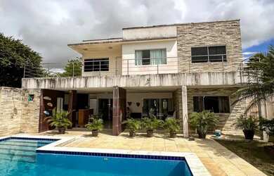 Imagem: A casa em condomínio possui 4 Dormitórios, 5 Banheiros, 4