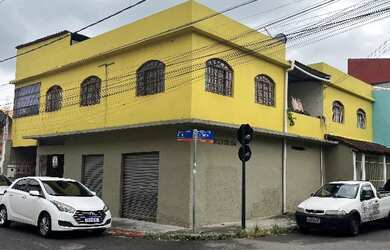 Imagem: A casa possui 2 Dormitórios, 1 Banheiro e 1 Vaga na garagem