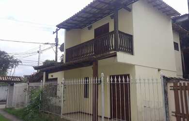 Imagem: A casa possui 3 Dormitórios, 3 Banheiros, 1 Vaga na garagem