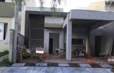 Imagem: A casa em condomínio possui 3 Dormitórios, 2 Banheiros, 2