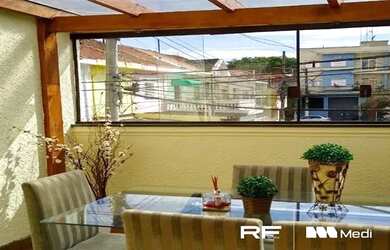 Imagem: A casa possui 3 Dormitórios, 2 Banheiros, 1 Vaga na garagem