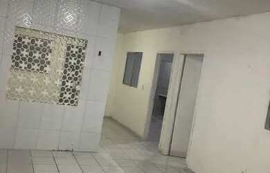 Imagem: A casa possui 2 Dormitórios, 2 Banheiros, Área de serviço