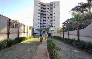 Imagem: O apartamento possui 1 Dormitório, 1 Banheiro, 1 Vaga na garagem