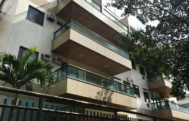 Imagem: O apartamento possui 3 Dormitórios, 2 Banheiros, 3 Vagas na