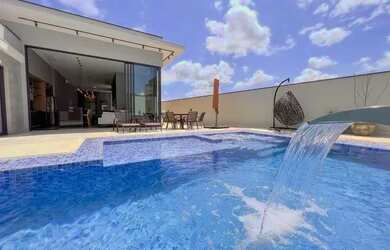 Imagem: A casa em condomínio possui 3 Dormitórios, 5 Banheiros, 4