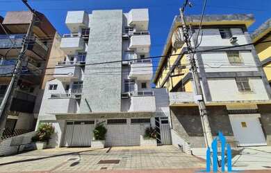 Imagem: A casa possui 3 Dormitórios, 2 Banheiros, 4 Vagas na garagem