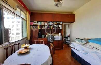 Imagem: O apartamento possui 1 Dormitório, 1 Banheiro, 52m² de Área