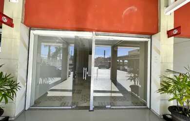 Imagem: O depósito possui 1 Vaga na garagem, 33m² de Área e está