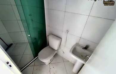 Imagem: A casa possui 5 Dormitórios, 1 Banheiro, 5 Vagas na garagem