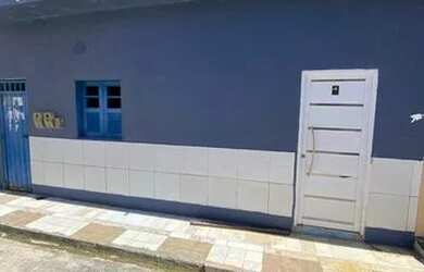 Imagem: A casa possui 2 Dormitórios, 2 Banheiros e está localizado