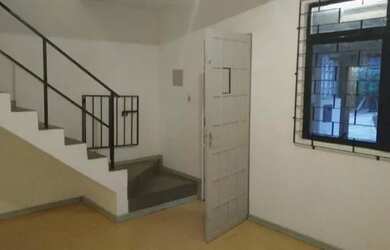 Imagem: A casa possui 2 Dormitórios, 2 Banheiros, 2 Vagas na garagem