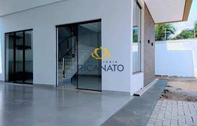 Imagem: A casa possui 3 Dormitórios, 1 Banheiro, 2 Vagas na garagem