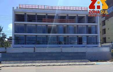 Imagem: O studio possui 1 Dormitório, 1 Banheiro, 1 Vaga na garagem