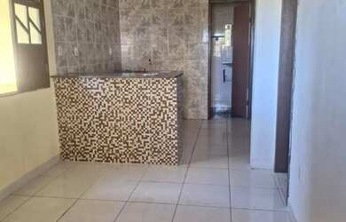 Imagem: A casa em condomínio para alugar possui 2 Dormitórios, 1 Banheiro