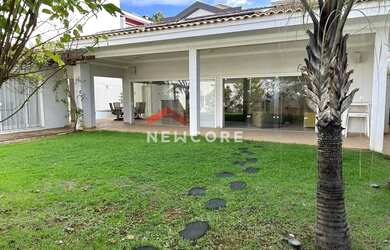 Imagem: A casa em condomínio possui 3 Dormitórios, 5 Banheiros, 5