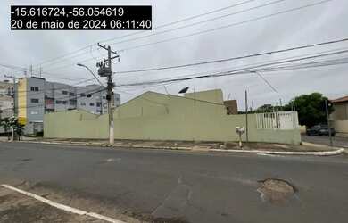 Imagem: A casa possui 3 Dormitórios, 3 Banheiros, 2 Vagas na garagem