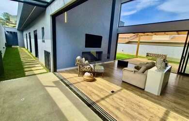 Imagem: A casa em condomínio possui 3 Dormitórios, 5 Banheiros, 5