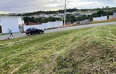 Imagem: O terreno possui 300m² de Área e está localizado em Jardins