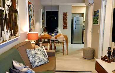 Imagem: O apartamento possui 1 Dormitório, 1 Banheiro, 1 Vaga na garagem