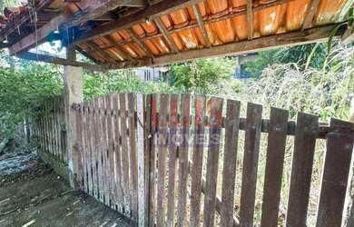 Imagem: O terreno possui 2.000m² de Área e está localizado em Itaipu