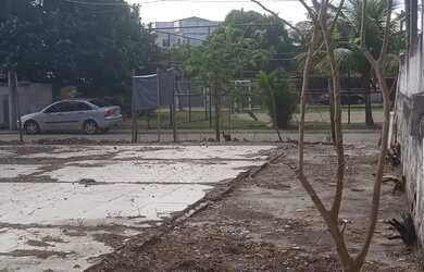 Imagem 7: Pedra de Guaratiba -Centro-Terreno-10x30-100m do mercado Supermarket