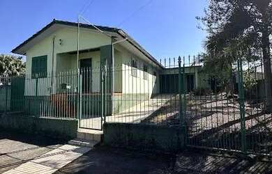 Imagem: Casa (Alvenaria), com 3 quartos e 1 banheiros à Venda, 70 m²