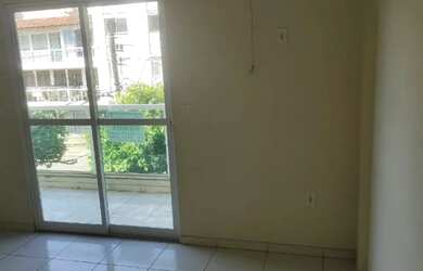 Imagem: O apartamentoe possui 2 Dormitórios, 2 Banheiros, 1 Vaga na