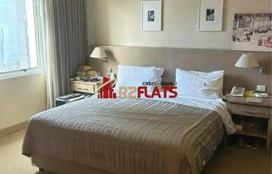 Imagem: O studio possui 1 Dormitório, 1 Banheiro, 1 Vaga na garagem