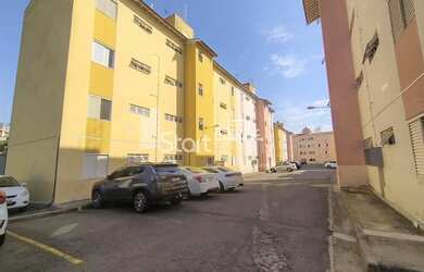 Imagem: O apartamento possui 3 Dormitórios, 1 Banheiro, 1 Vaga na garagem