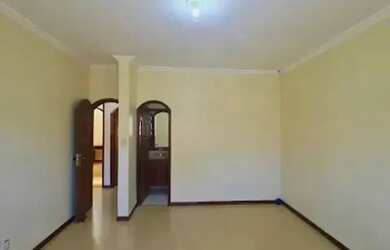 Imagem: A casa em condomínio para alugar possui 3 Dormitórios, 3 Banheiros