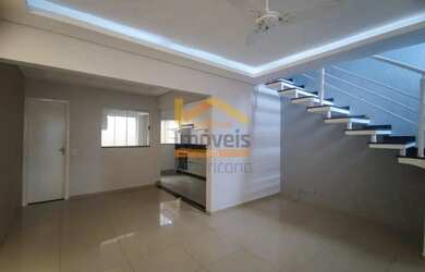 Imagem: A casa possui 3 Dormitórios, 2 Banheiros, 2 Vagas na garagem