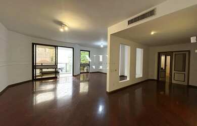 Imagem: O apartamento possui 3 Dormitórios, 5 Banheiros, 2 Vagas na