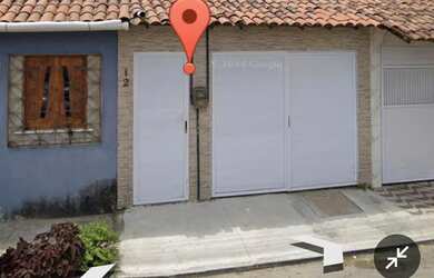 Imagem: A casa possui 1 Dormitório, 2 Banheiros, 1 Vaga na garagem