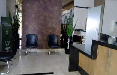 Imagem: O depósito possui 1 Vaga na garagem, 123m² de Área e está