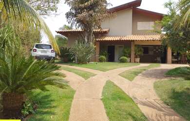 Imagem: A chácara possui 300m² de Área e está localizado em Santo