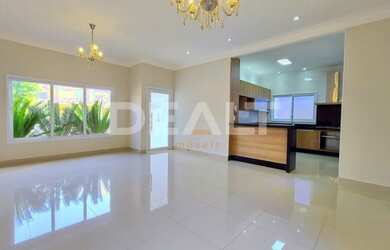 Imagem: A casa em condomínio possui 3 Dormitórios, 2 Banheiros, 4