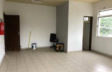 Imagem: O depósito possui 50m² de Área e está localizado em Centro