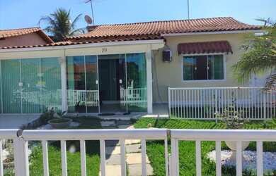 Imagem: A casa em condomínio possui 4 Dormitórios, 2 Banheiros, 1