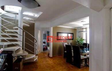 Imagem: O apartamento possui 2 Dormitórios, 3 Banheiros, 2 Vagas na