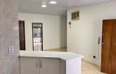 Imagem: O apartamento possui 2 Dormitórios, 1 Banheiro, 99m² de Área