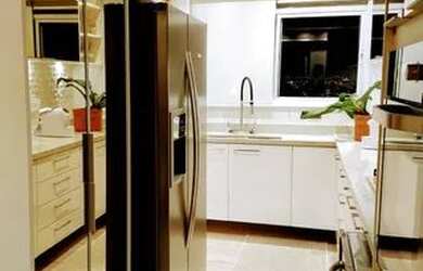 Imagem: O apartamento possui 4 Dormitórios, 5 Banheiros, 4 Vagas na